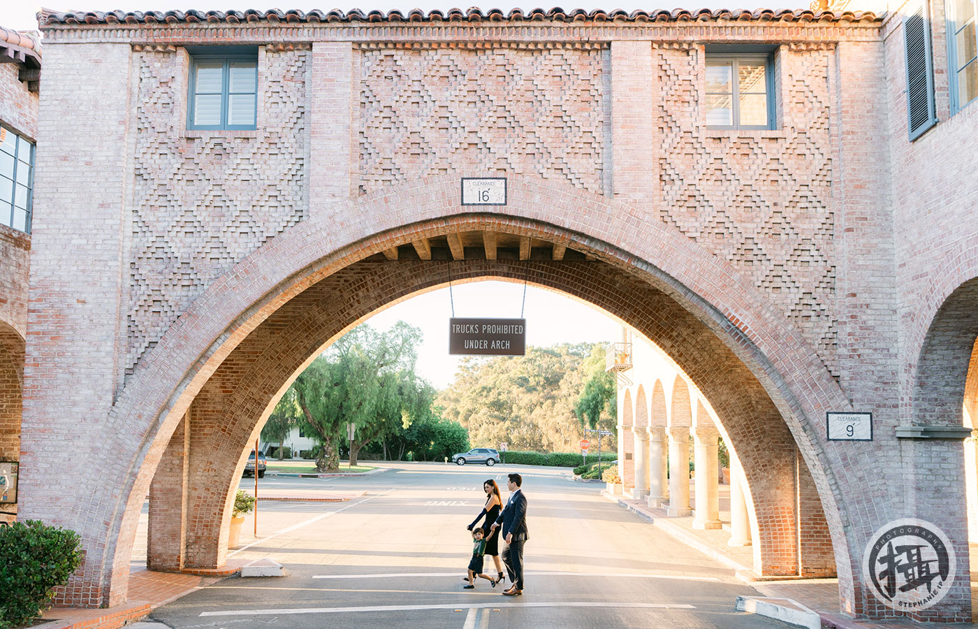 Classic family portraits in Pasadena, with a natural outdoor setting and soft light by California’s best family photographer.