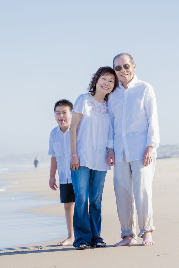 The Jue Clan family photography session at Hermosa Beach, California