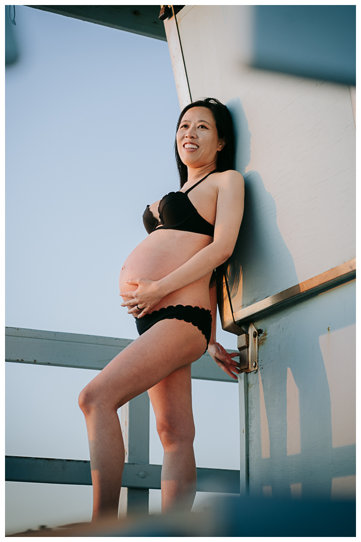 Maternity Photoshoot at Manhattan Beach in Los Angeles, California