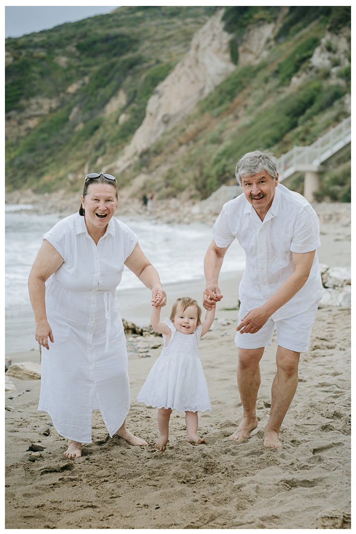 Multigenerational Family Photos at Point Dume in Malibu, Los Angeles, California