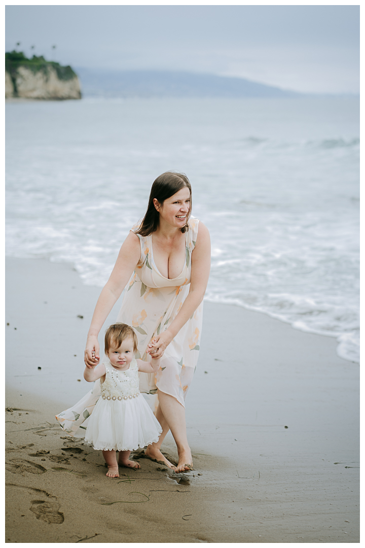 Multigenerational Family Photos at Point Dume in Malibu, Los Angeles, California