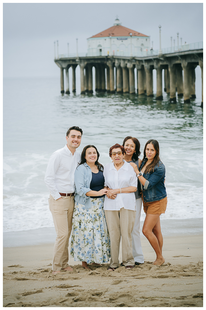 Multigeneration Family Photos under Manhattan Beach Pier
