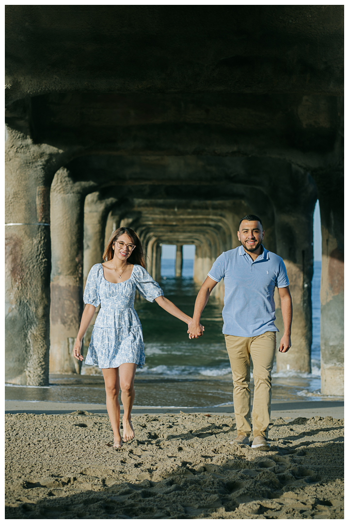 Engagement Photos at the Beach in Manhattan Beach | Itzel & Oscar