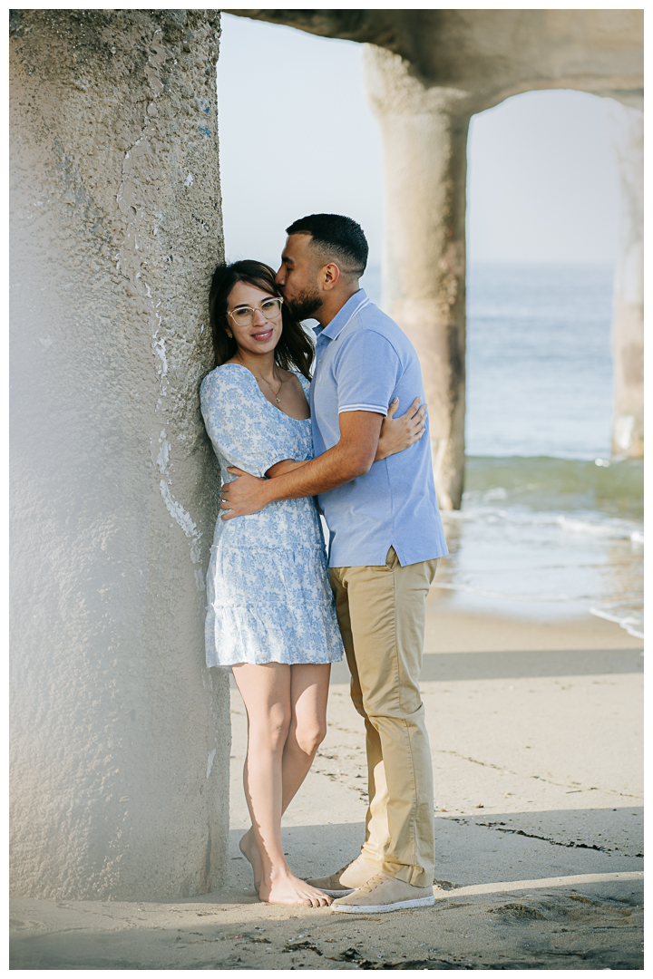 Engagement Photos at the Beach in Manhattan Beach | Itzel & Oscar