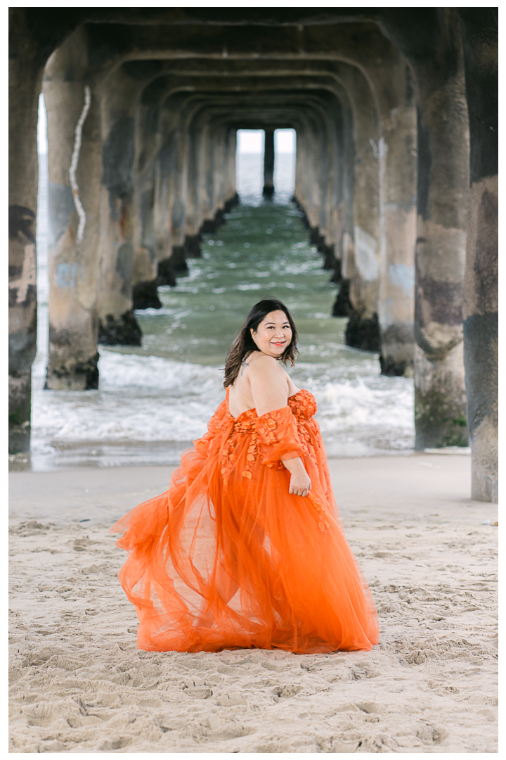 Manhattan Beach Pier Maternity Photos | Betty & Kevin