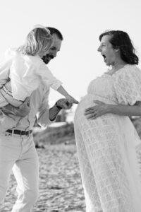 Manhattan Beach Maternity & Family Photo Session | The Engler Family