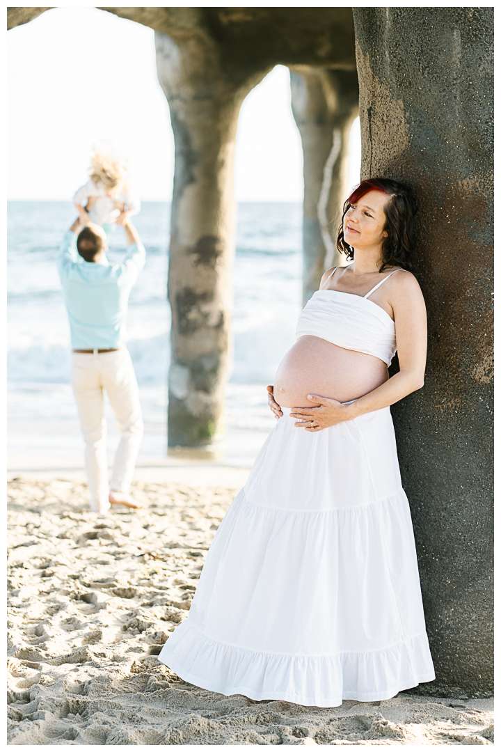 Manhattan Beach Maternity & Family Photo Session | The Engler Family