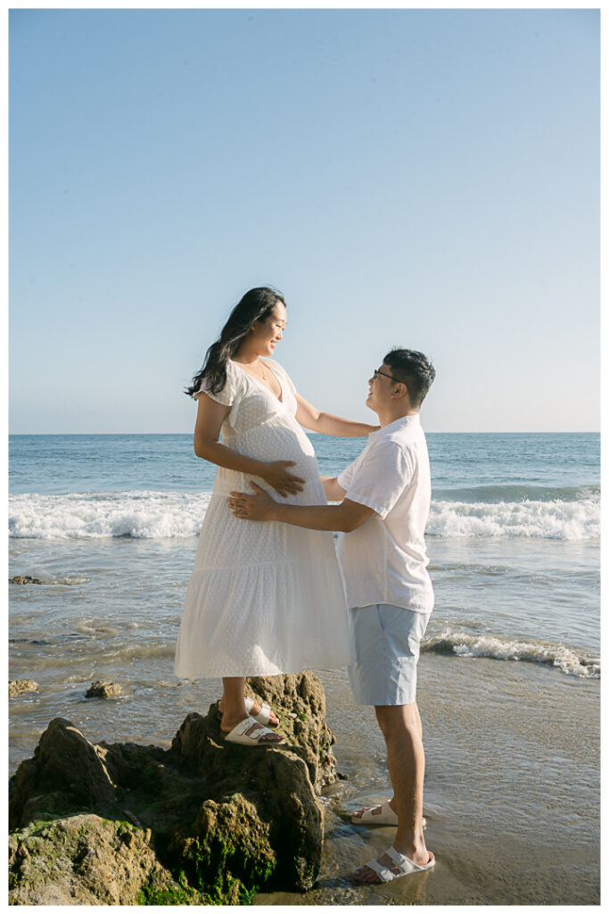 El Matador Beach in Malibu Maternity Photo Session | Linda & Chen