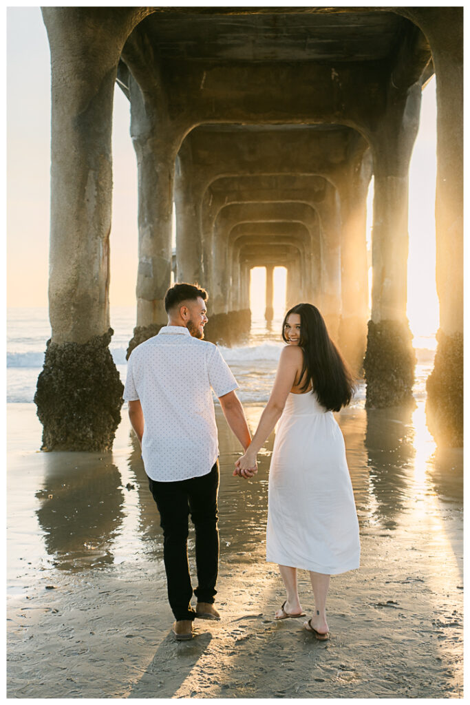 Manhattan Beach Pier Engagement Photos | Anna & Armando