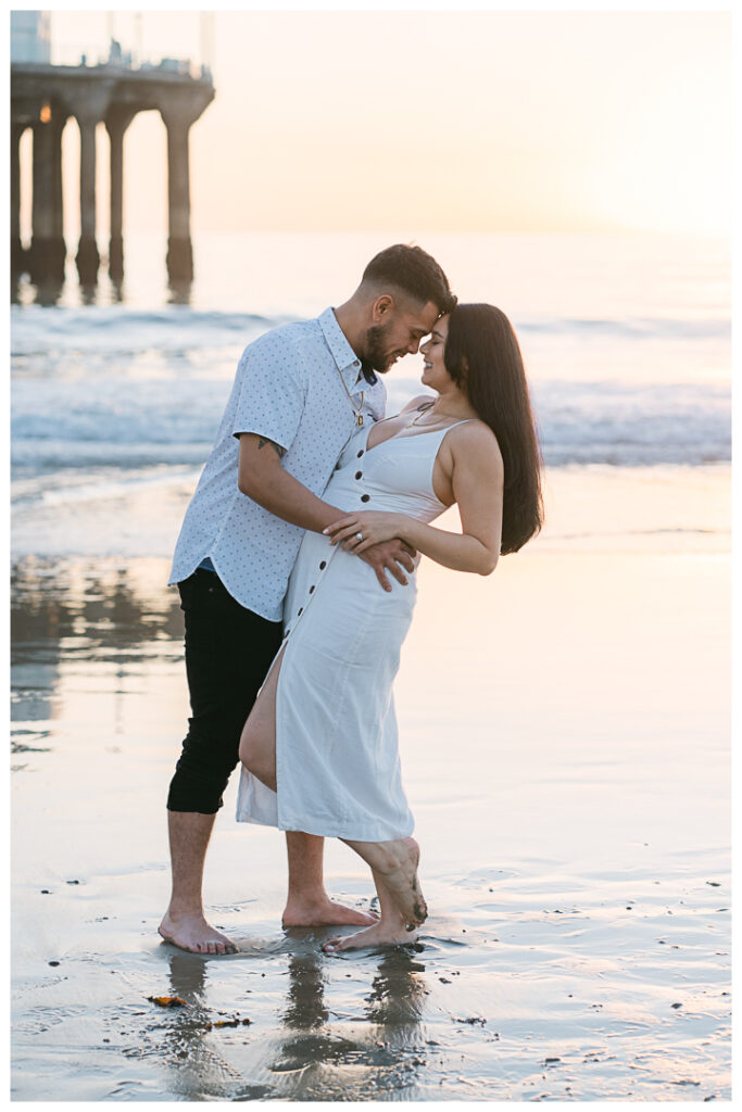 Manhattan Beach Pier Engagement Photos | Anna & Armando